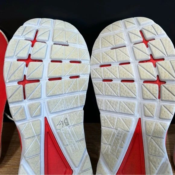 HOKA One One Mach 4 women’s size 9.5 - Picture 10 of 15